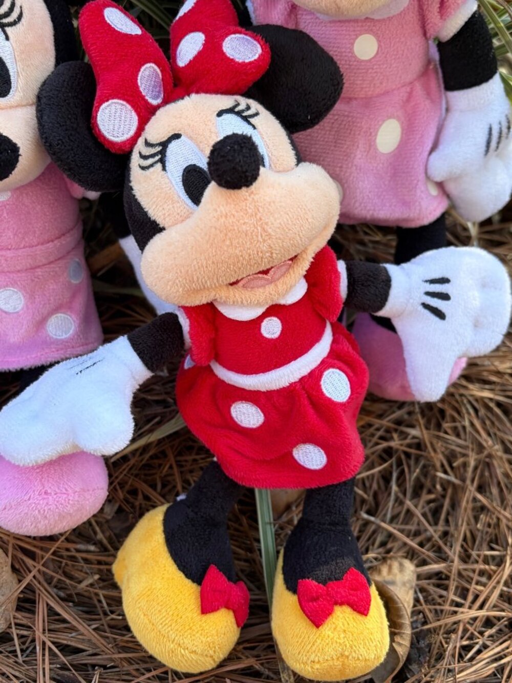 Three Minnie Mouse Plush Dolls In Pink & Red Outfits With Polka Dots S10 - Picture 3 of 9